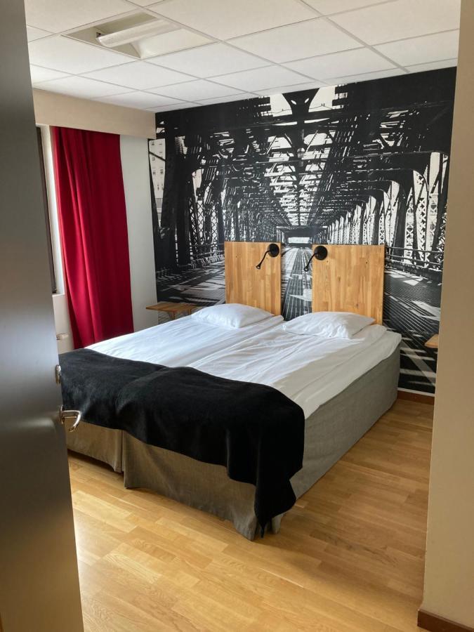 Home Hotel Bristol Arvika Bagian luar foto