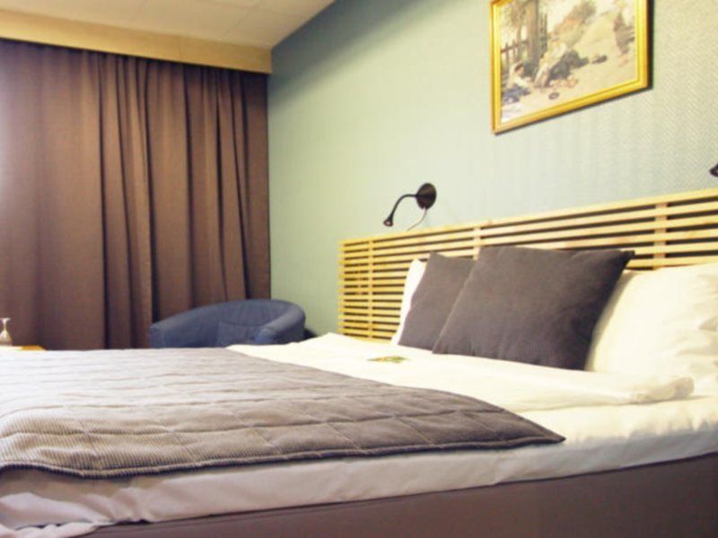 Home Hotel Bristol Arvika Bagian luar foto