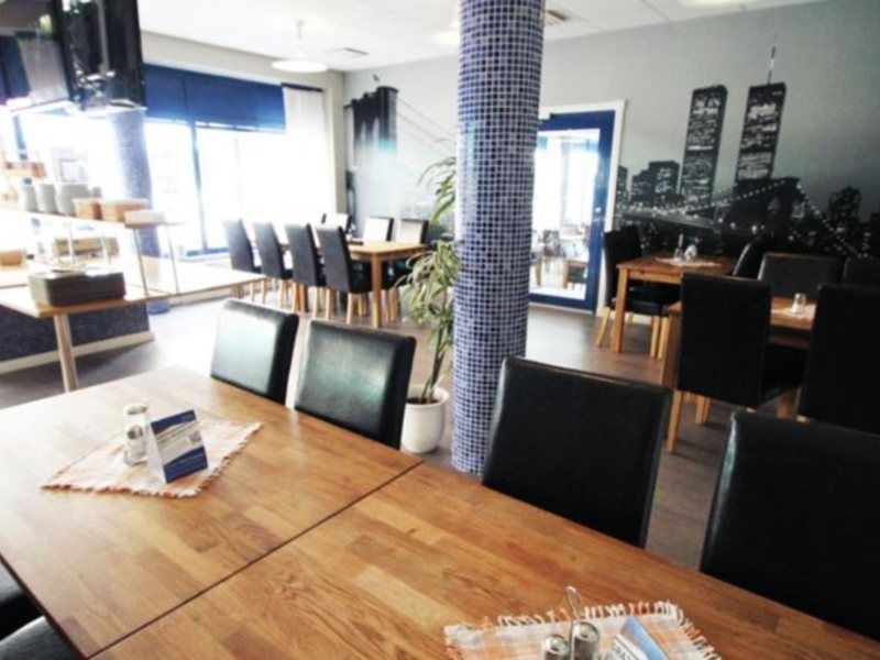 Home Hotel Bristol Arvika Bagian luar foto