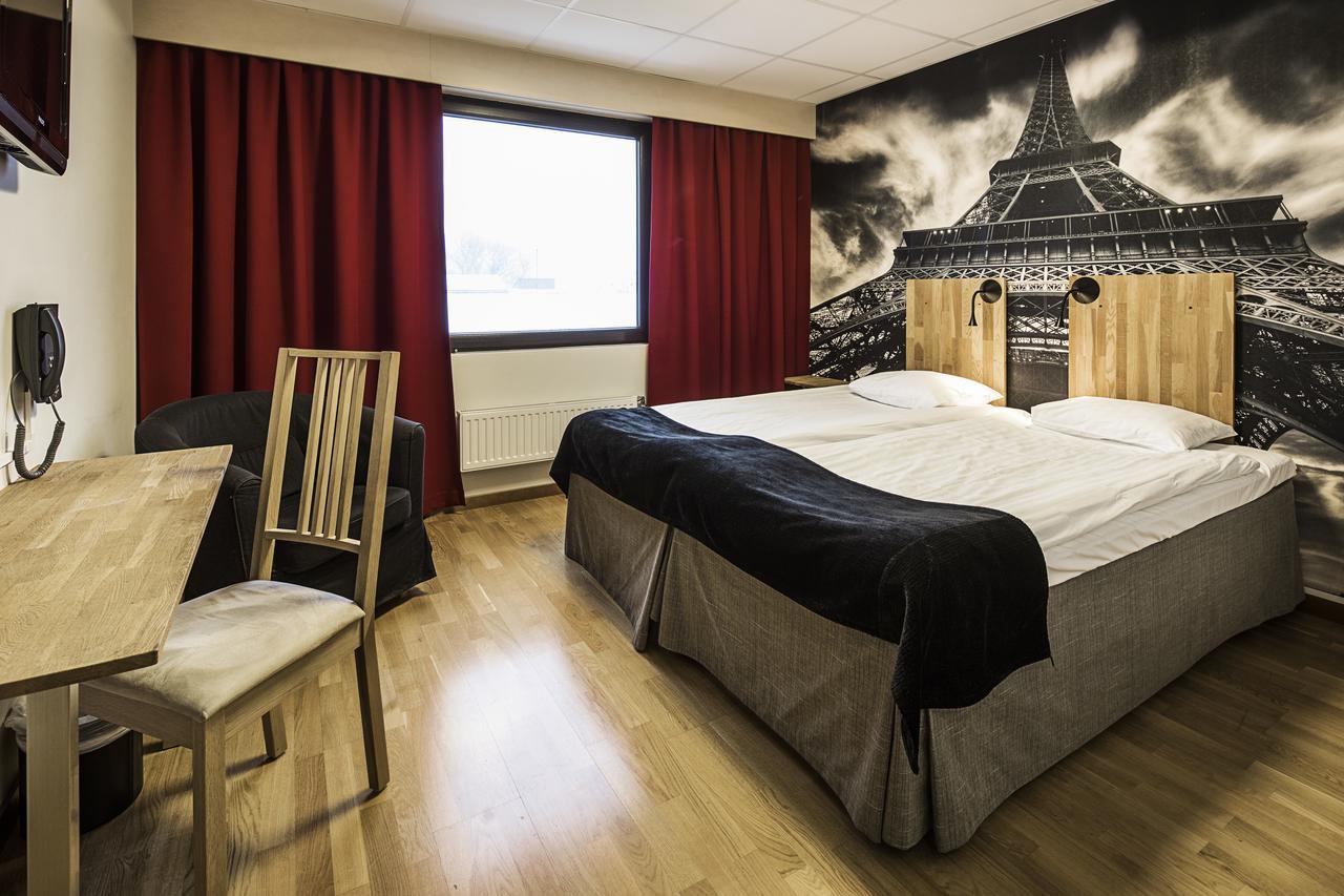 Home Hotel Bristol Arvika Bagian luar foto
