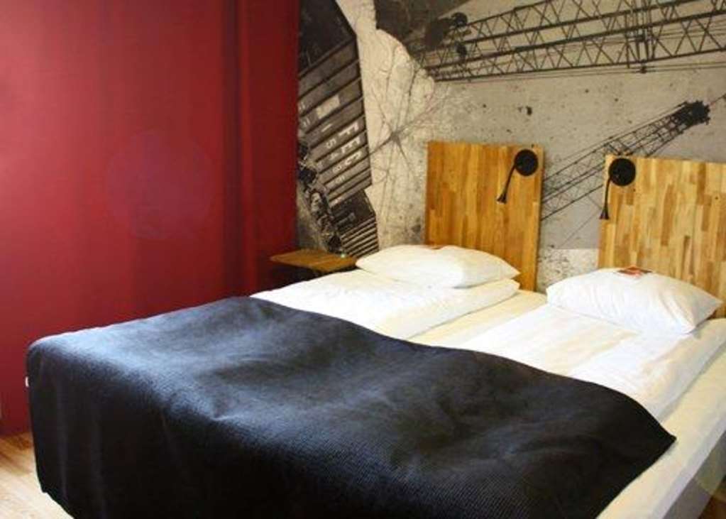 Home Hotel Bristol Arvika Bagian luar foto